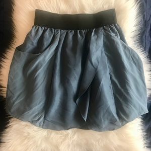 Wilfred | Aritzia 100% silk tulip skirt
